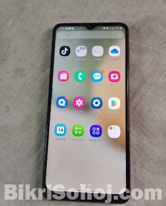 Samsung Galaxy M12. 6/128